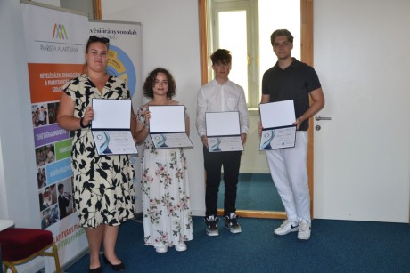 Ezüst oklevelet kapott a Bugát tanulója a közösségi munka népszerűsítéséért