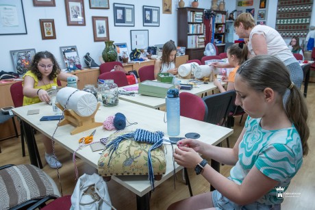 Egész héten zajlik a gyermektábor a Kézművesek Házában – az augusztusi turnusra még van hely