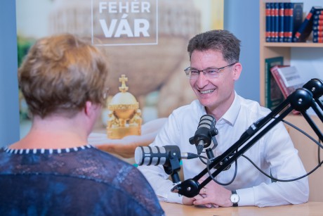 „Az egyensúlyokat meg kell próbálni jól megtalálni.” – beszélgetés Cser-Palkovics Andrással