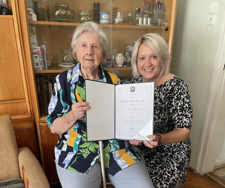 Boldog 90. születésnapot kívánunk Ludvig Sándorné Ilonka néninek!