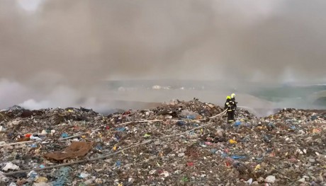 Megint tűz volt a Csalai Hulladéktelepen - megfékezték a lángokat