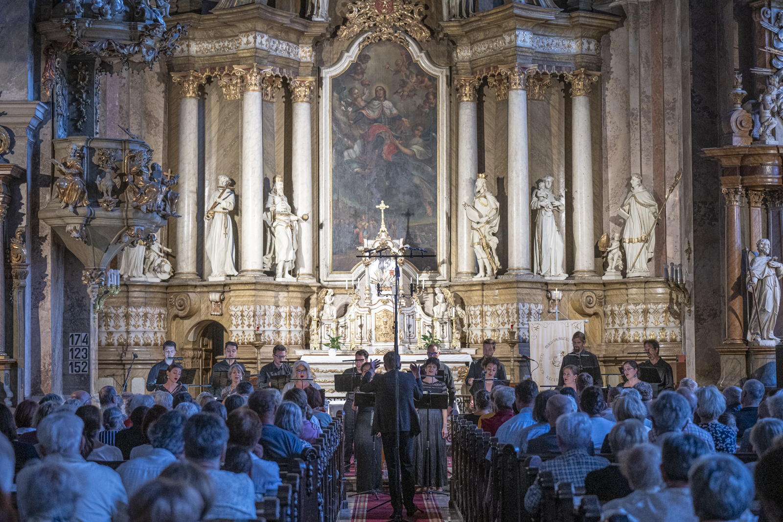 Az Ars Oratoria Kamarakórus koncertjével zárult a Harmonia Albensis sorozat