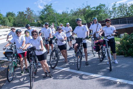 Több mint 500 km kétkeréken, Beszédes József nyomában