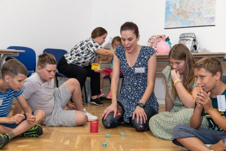 Mese, mozgás, játék – egy különleges nap a Vigyázó kézzel