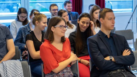 Augusztus 10-ig lehet jelentkezni az MCC Egyetemi Programjára