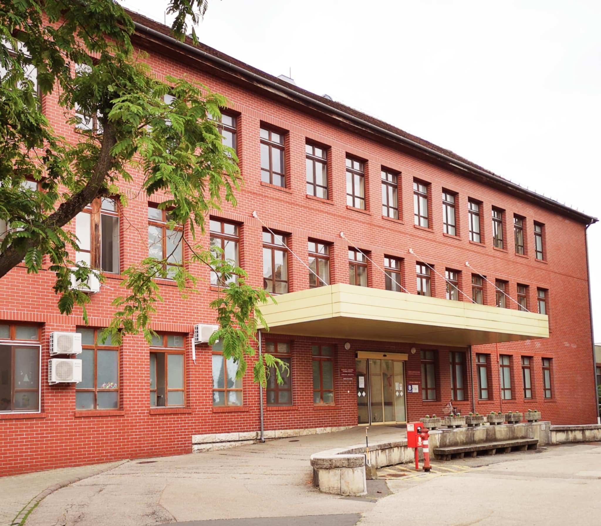 A fertőtlenítési munkák ideje alatt is biztosított a betegek ivóvíz ellátása