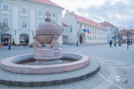 Súlyosan megfenyegették a Polgármesteri Hivatal munkatársát, büntetőfeljelentést tettünk