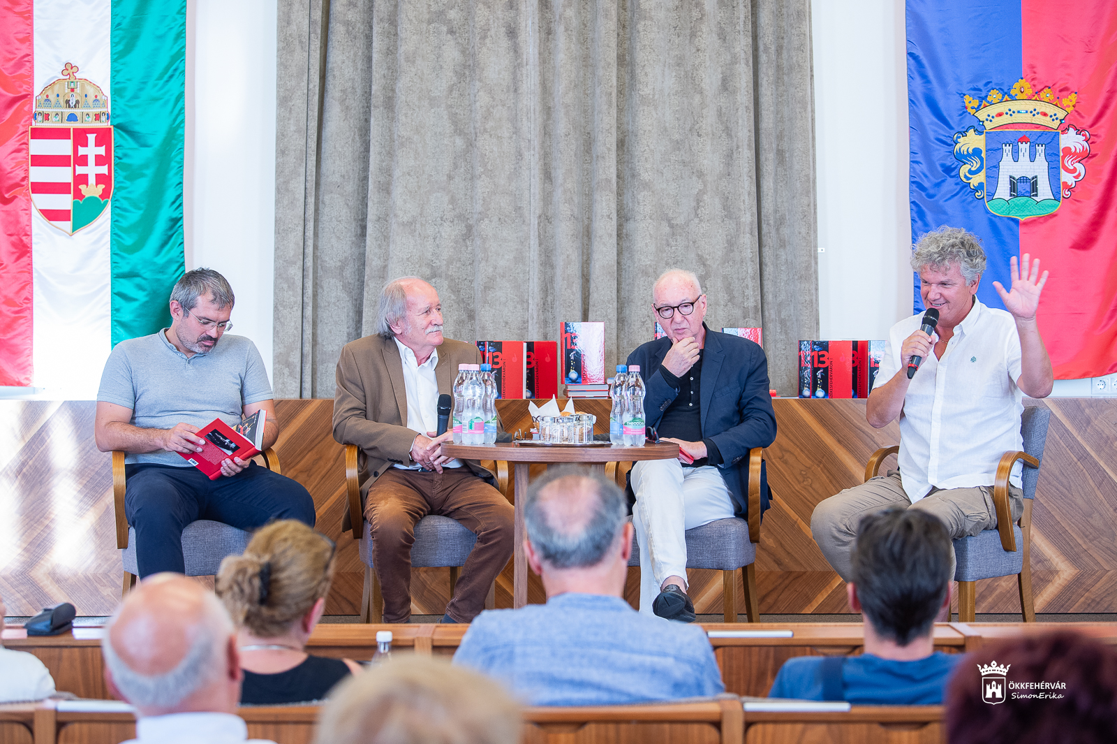 13 évad Székesfehérváron – bemutatták a Vörösmarty Színház most lezáruló korszakáról készült könyvet