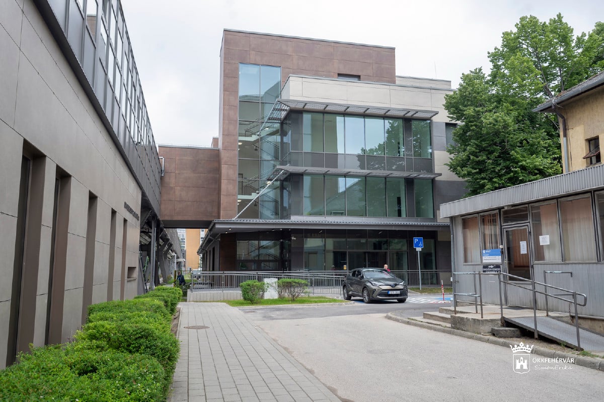 A hétvégén költözik a kórház Onkológiai Osztálya - változnak a telefonszámok is!