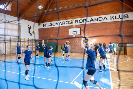 Megújult a Felsővárosi Általános Iskola tornatermének padlózata