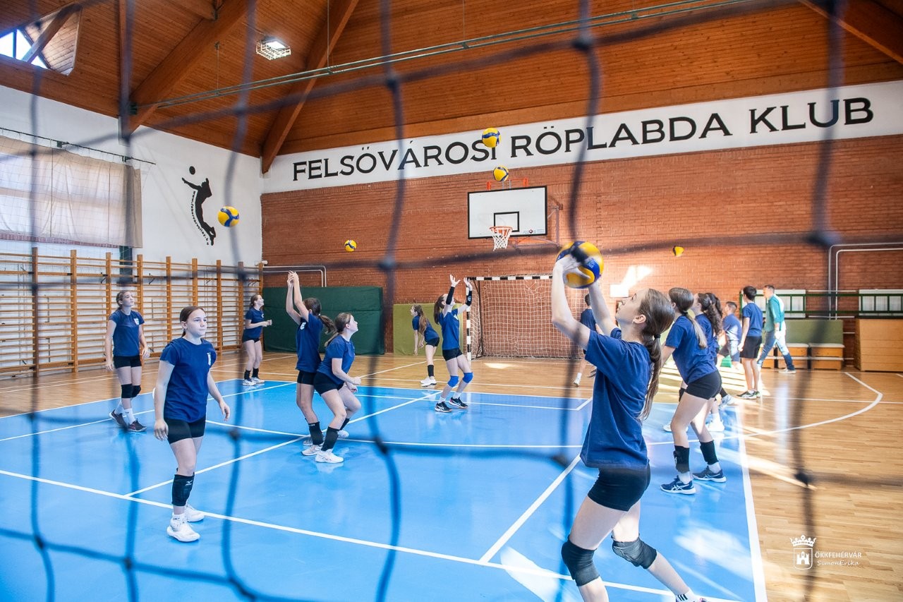 Megújult a Felsővárosi Általános Iskola tornatermének padlózata