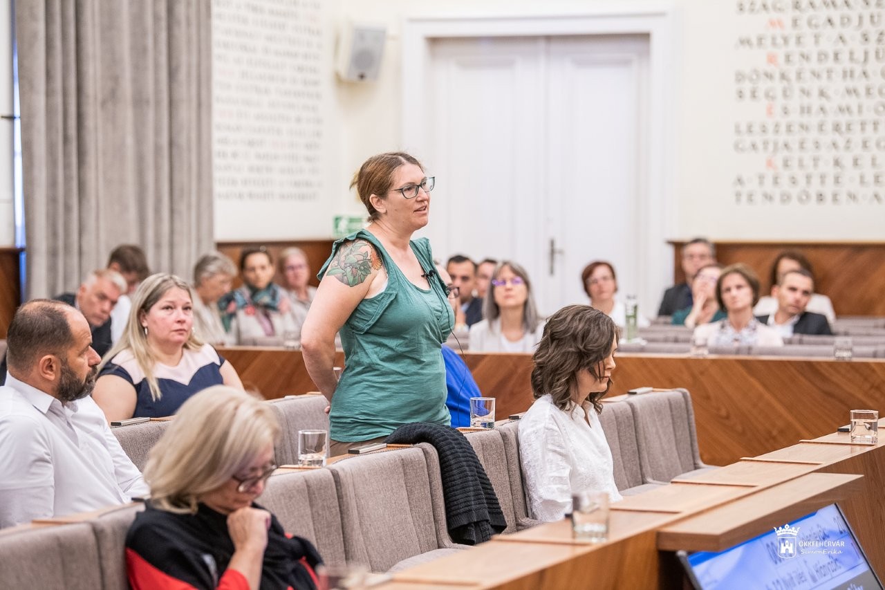 Október elsejétől bevezetik a decenetralizált számlavezetést – Székesfehérvárt is érinti a döntés