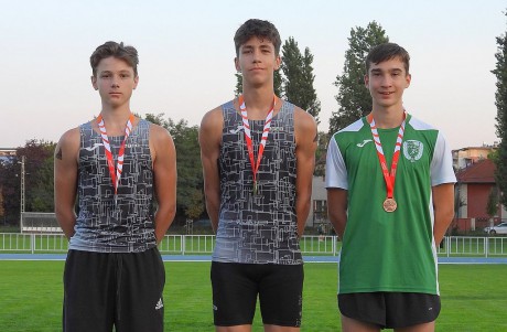 5 győzelem, 13 ARAK-os érem a serdülő országos bajnokságon