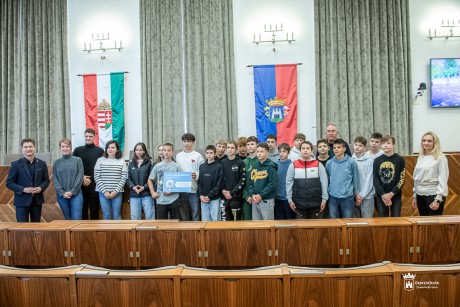 A Városházán köszöntötte a Legmobilisabb osztályt Székesfehérvár polgármestere