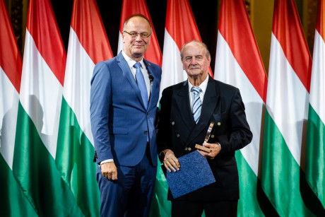 Ereky István-díjat vehetett át Balsay István, Székesfehérvár korábbi polgármestere