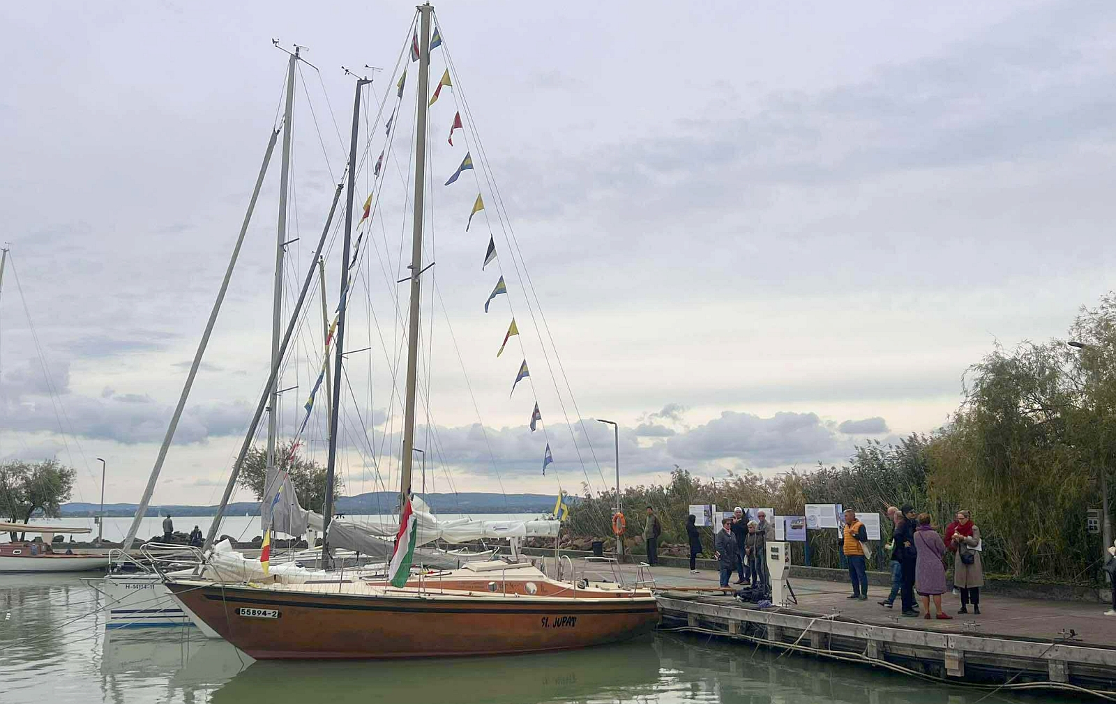 Negyven év után újra vitorlát bontott a legendás Szent Jupát ezúttal a Balatonon