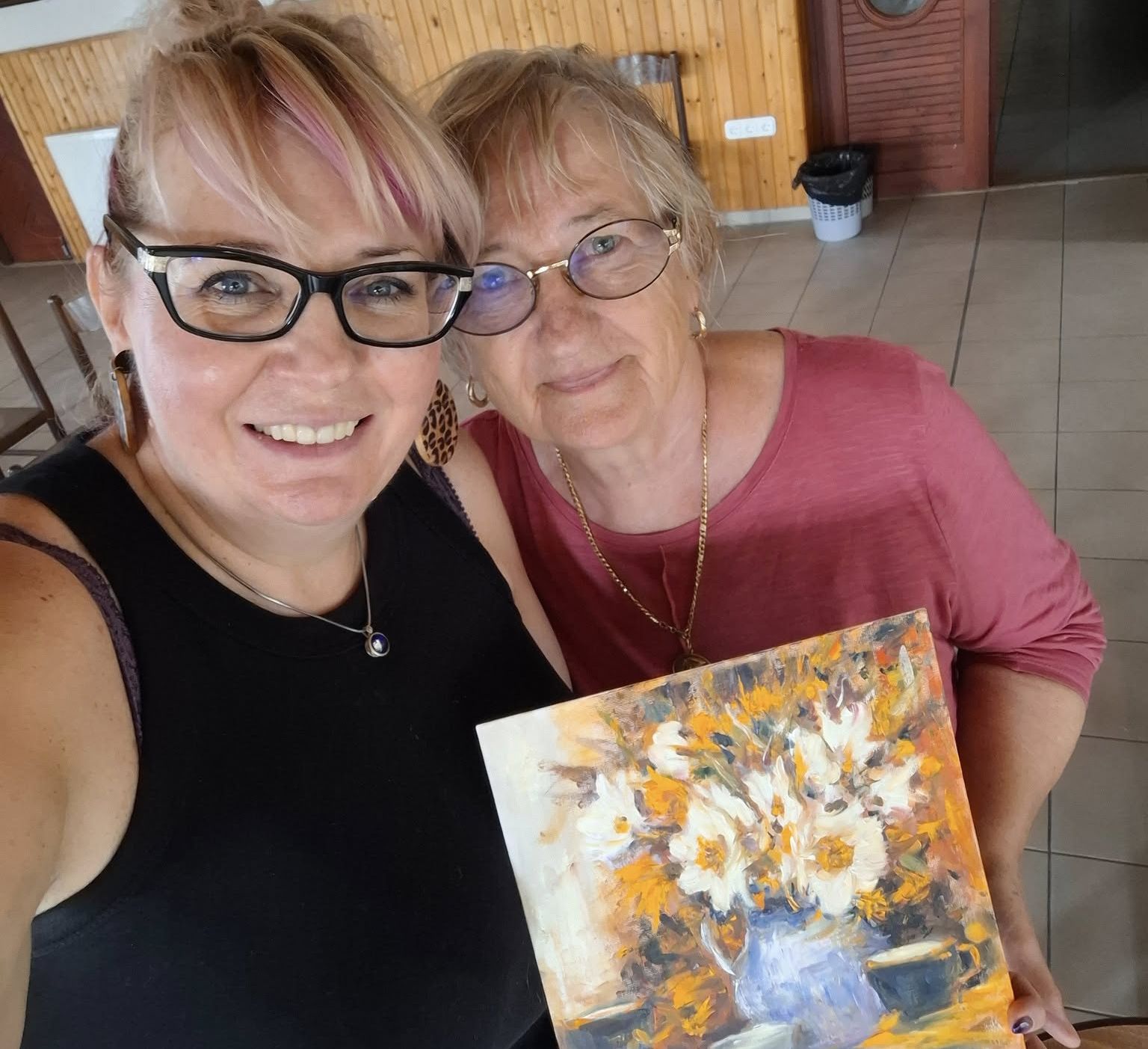 3 ecset, 3 világ – november 12-ig látható Deák Katalin, Molnár Szeiler Magdolna és Szeiler Attila kiállítása