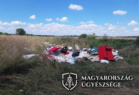 Közérdekű munka és vagyonelkobzás - elítélték az illegális hulladékot lerakó vádlottakat