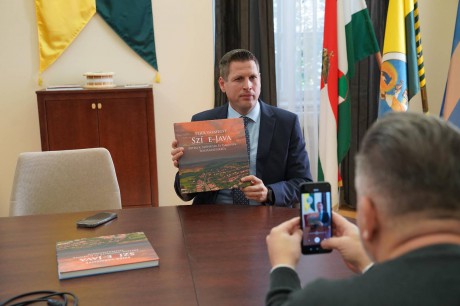 Bemutatták a Fejér Vármegye Szíve-Java – értékek, szépségek és élmények településeinkről című kötetet