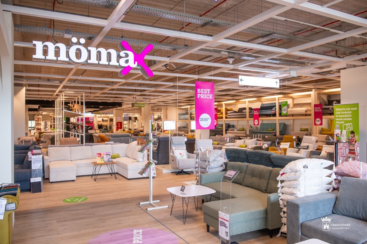 Hiánypótló áruház: az ünnepélyes átadó után szerdán reggel nyit a fehérvári Mömax