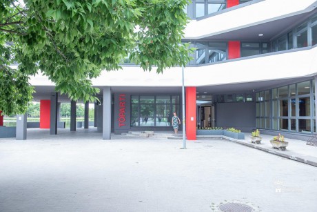 Öregdiákok találkozója szombaton délután a felújított Tóparti Gimnáziumban