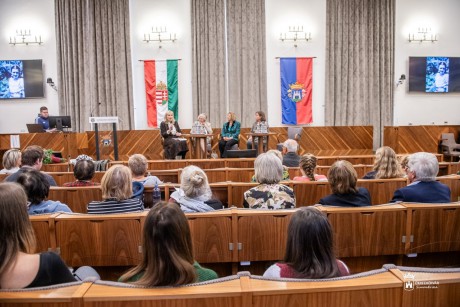 Emlékkonferencia Moskovszky Éva születésének 100. évfordulója alkalmából