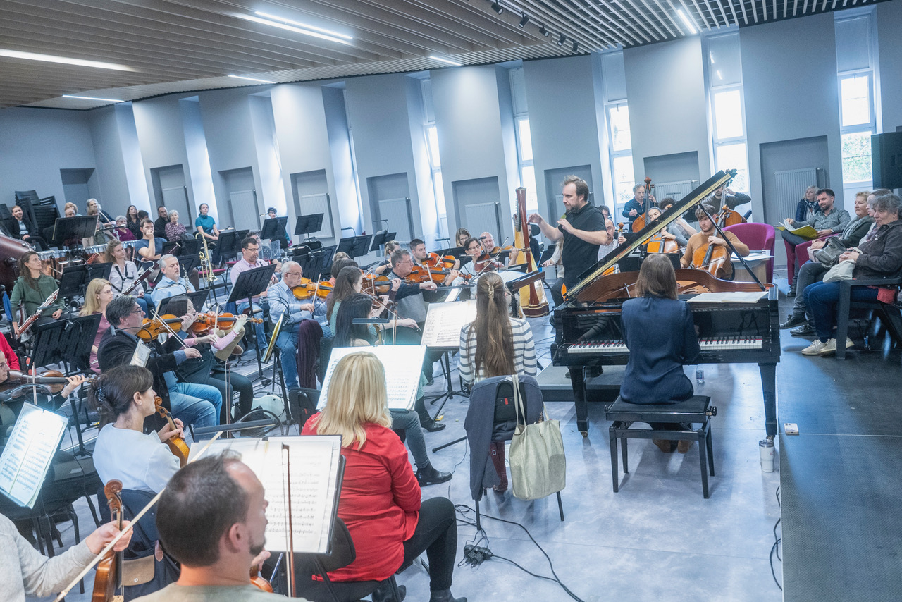 Nyílt próba és jubiláló zeneszerzők a szimfonikusoknál