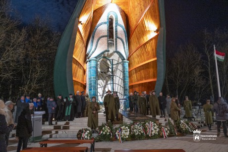 Szentmise a katonahősökért a Don-kanyar Emlékkápolnánál
