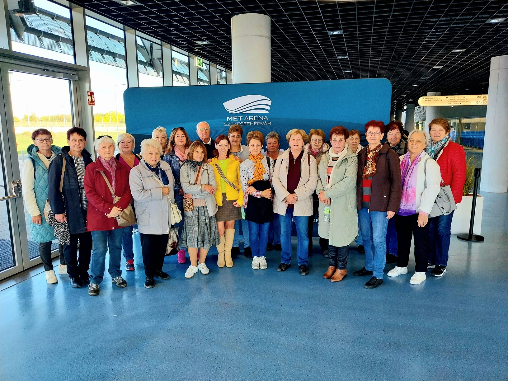 A MET Arénában és a múzeum 150 évét bemutató kiállításon is jártak a NAV nyugdíjasai