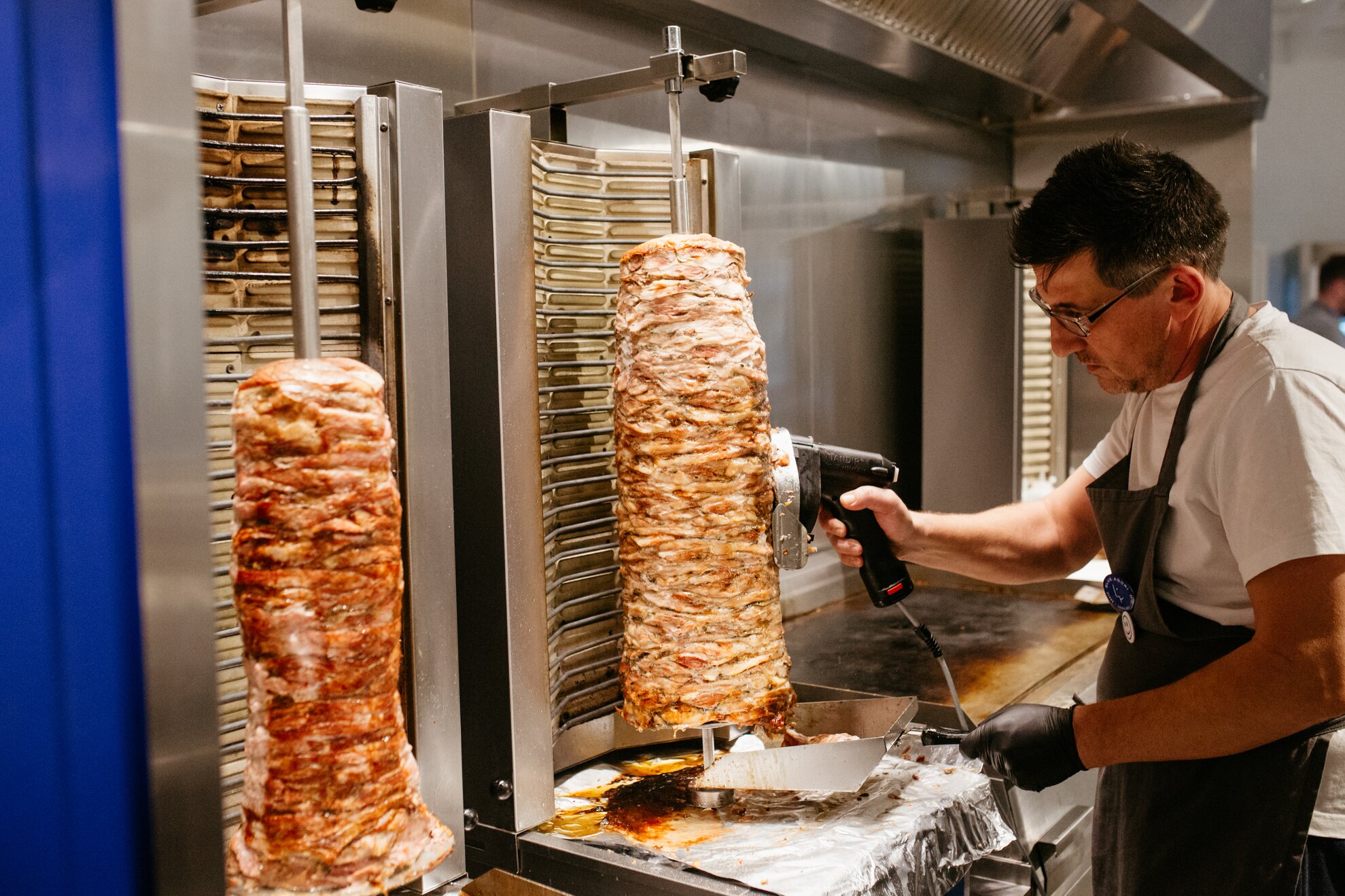 Országos vizsgálatot rendelt el az NKFH a gyrost árusító éttermekben és büfékben