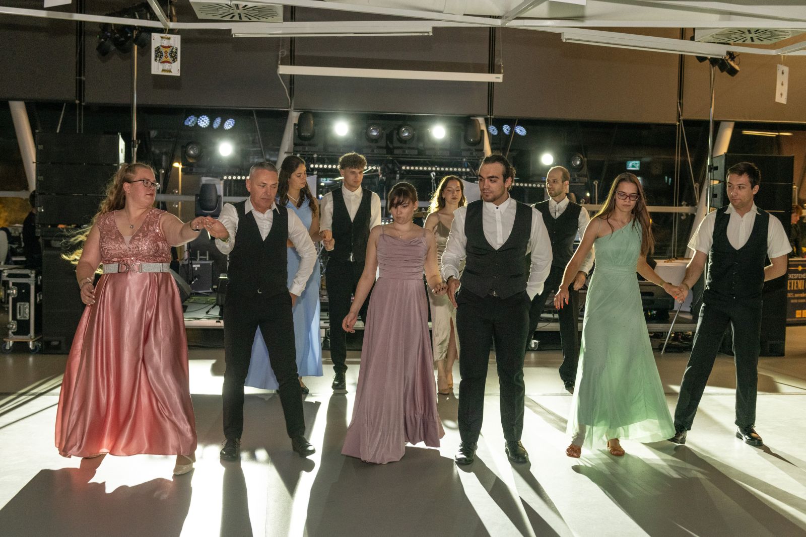 Összegyetemi Gólyabál - összetartó közösséget alkotnak a fehérvári egyetemisták