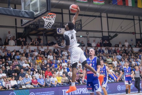 Győztes meccsen mutatkozott be Oliver Vidin az Alba Fehérvár kispadján