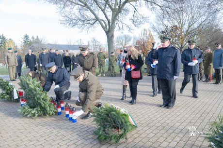 A vukovári tragédiára emlékeztek a Honvédő Háború Áldozatainak Emléknapján