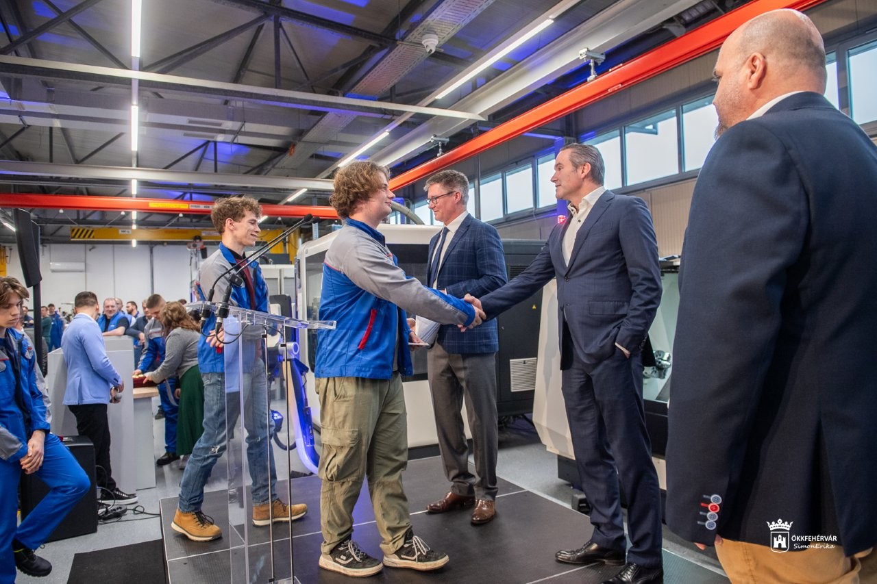 Az ország egyik legmodernebb szerszámkészítő tanműhelyét adta át a H.T.M. Zrt.