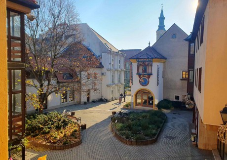 Új adventi kezdeményezés a Belvárosban – szombaton indulnak az ünnepi programok