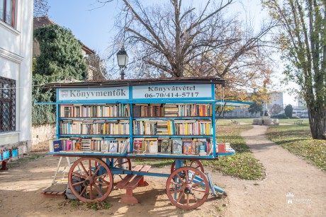 Könyvmentők szekere - megújult kínálattal, rejtett kincsekkel vár