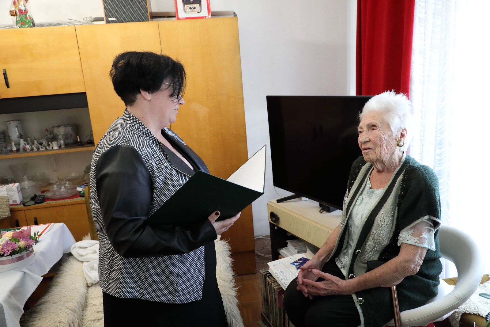 A közösség éltető erő – 90. születésnapján köszöntötték Kriszta nénit