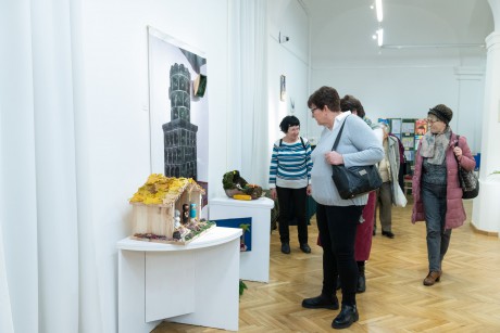 A kéz ügyessége, a szív melegsége – megnyílt a XXIII. Betlehemi Szép Csillag kiállítás