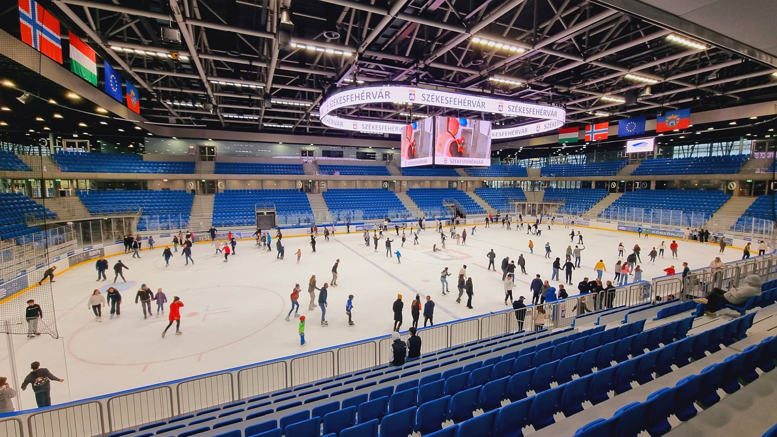 Decemberben is gazdag és változatos programkínálattal vár a MET Aréna