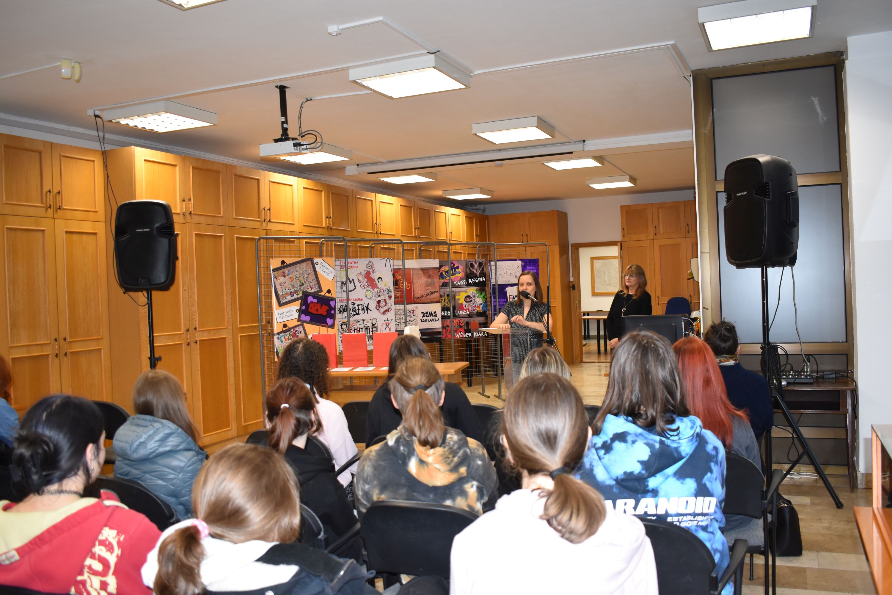 A boldogság útja - kiállítás a székesfehérvári Városi Levéltárban