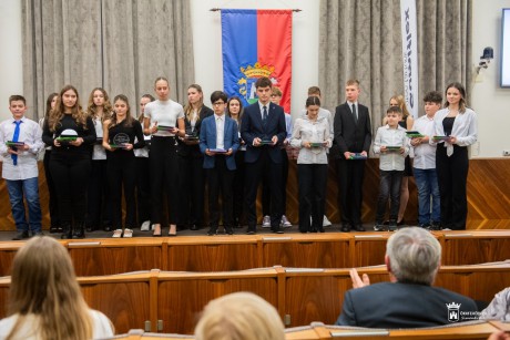 Jó tanulók, jó sportolók – a Városházán tartotta ünnepségét a Fejér Megyei Diáksport Egyesület