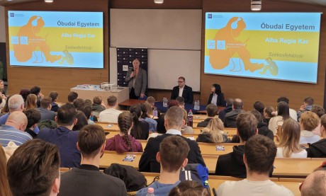 Az Óbudai Egyetem Alba Regia Karának alapszakjait és a duális képzés előnyeit ismerhették meg az érdeklődők