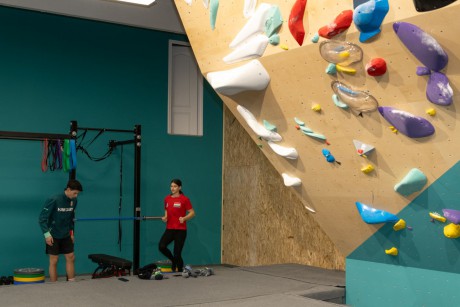 Átadták a Hi5 boulder új mászótermét a Horvát István utcában