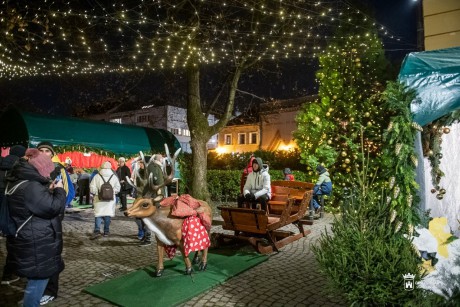 Szombaton délután lesz a negyedik adventi gyertyagyújtás a püspöki udvarban