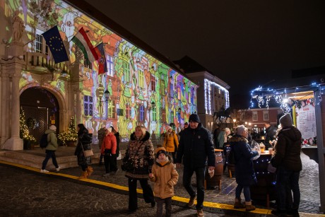 Az utolsó ablakok is kinyílnak Székesfehérvár élő adventi naptárján