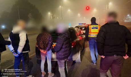 Majd negyed kilogramm kristály került elő egy autóból a Seregélyesi úton