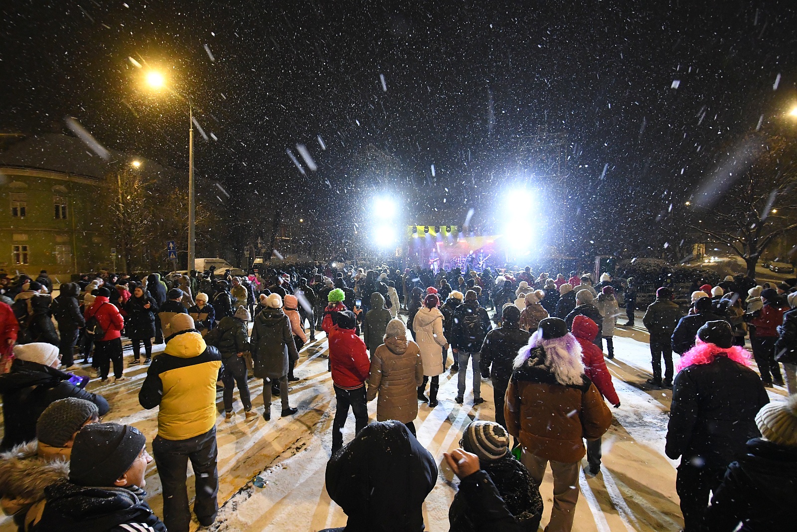 Havazással búcsúzott 2025 - sokan voltunk a Fehérvári Szilveszteren