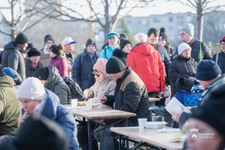 Egy tál lencse, egész évben szerencse - 1500 adag lencsefőzelékkel készültek