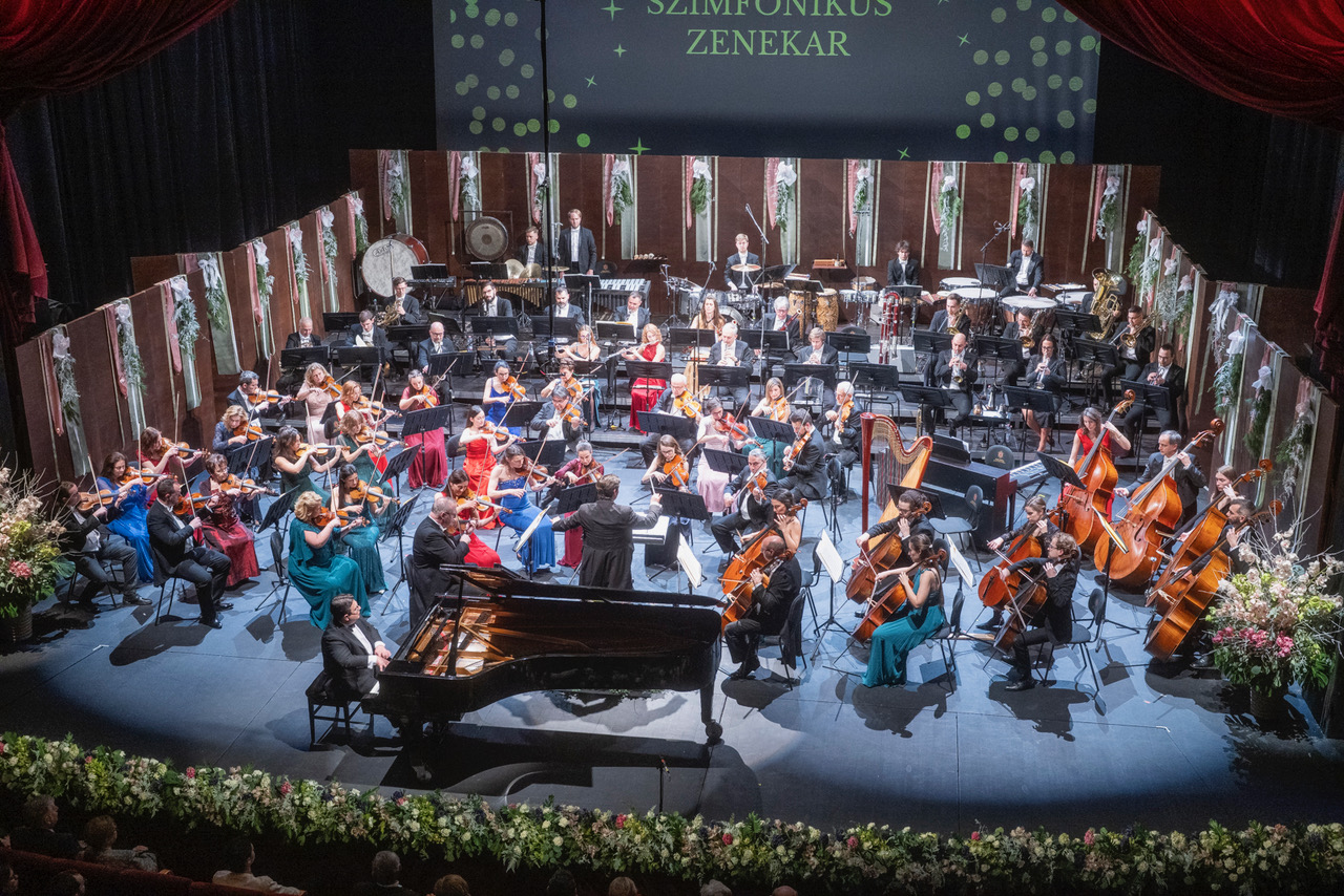 Zene mindenek felett - Újévi koncert a szimfonikusokkal