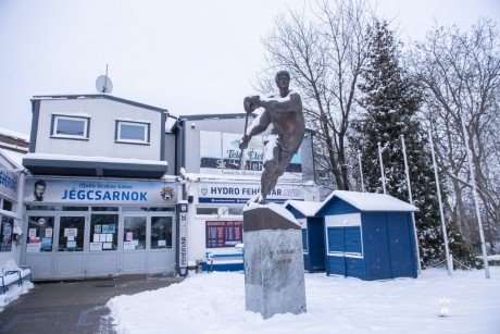 TAO támogatásból teljesen megújul az Ifjabb Ocskay Gábor Jégcsarnok